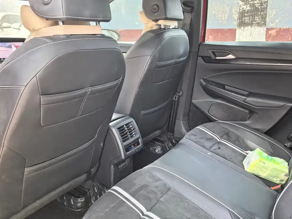 Volkswagen Golf 2022 из CN, фото 4