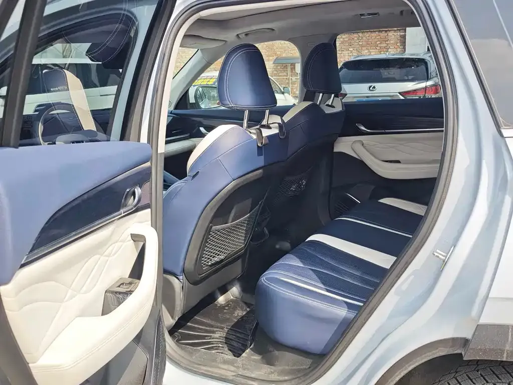 Geely Xingyue L 2023 из CN, фото 5