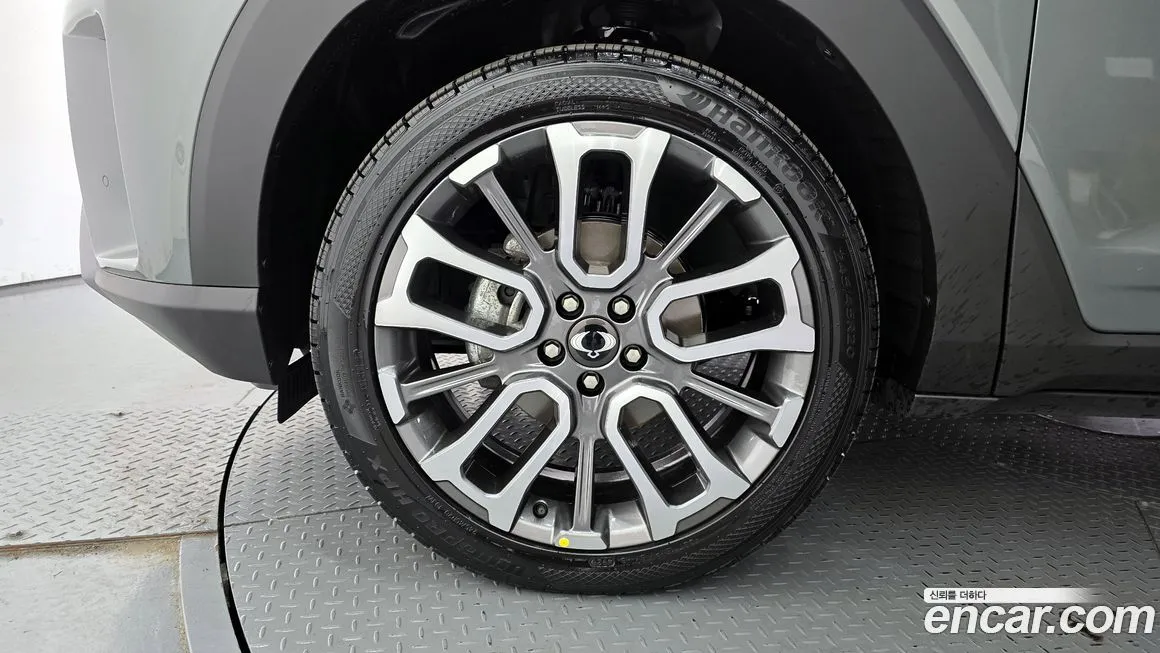 KG Mobility (Ssangyong) Torres — фото 8