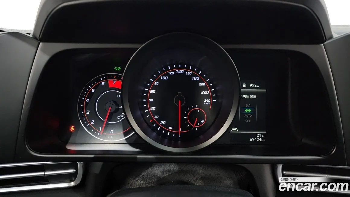 Hyundai AVANTE 2021 из KR, фото 2