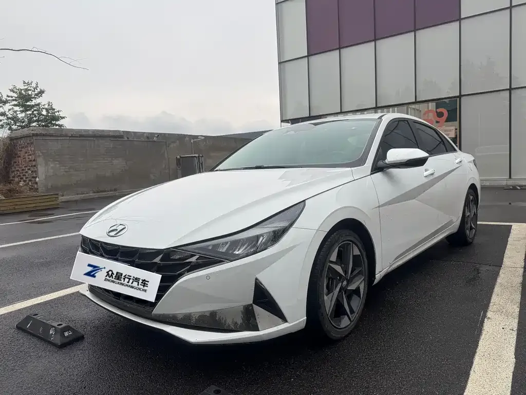 Hyundai Elantra 2022 из CN, фото 1
