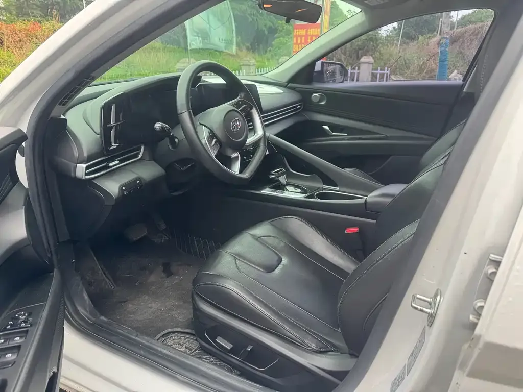 Hyundai Elantra 2022 из CN, фото 8