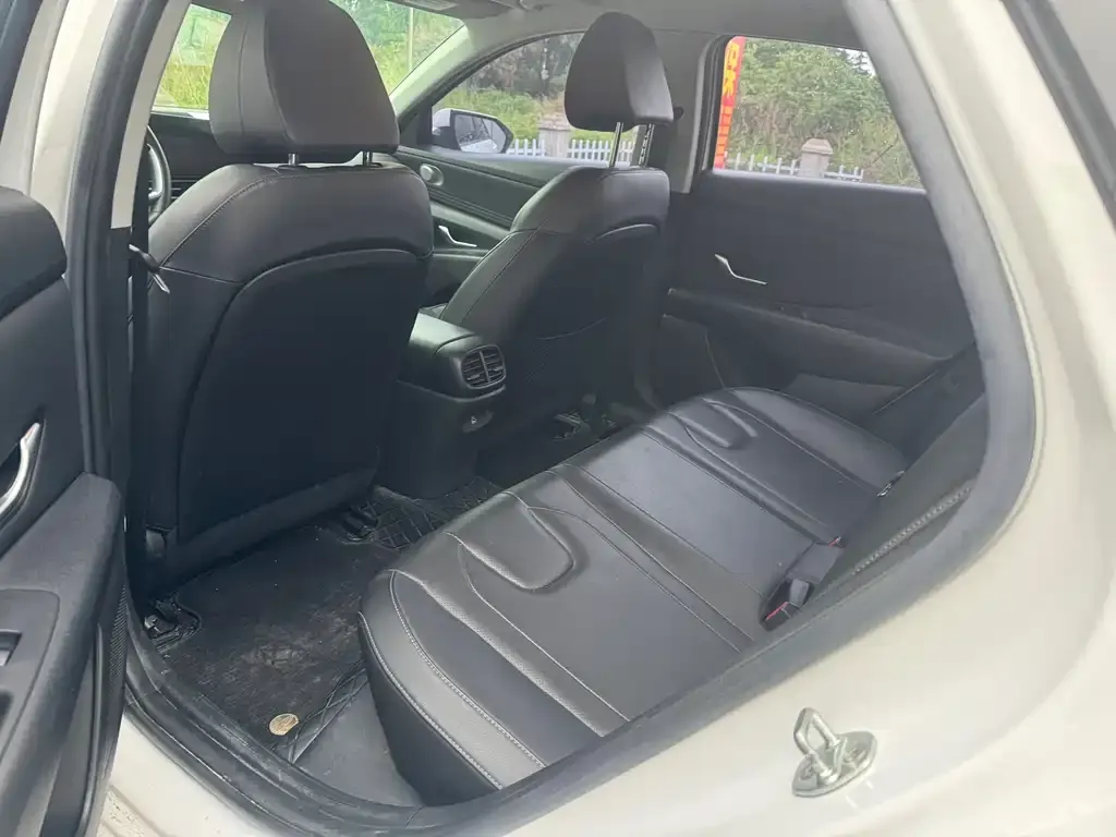 Hyundai Elantra 2022 из CN, фото 3