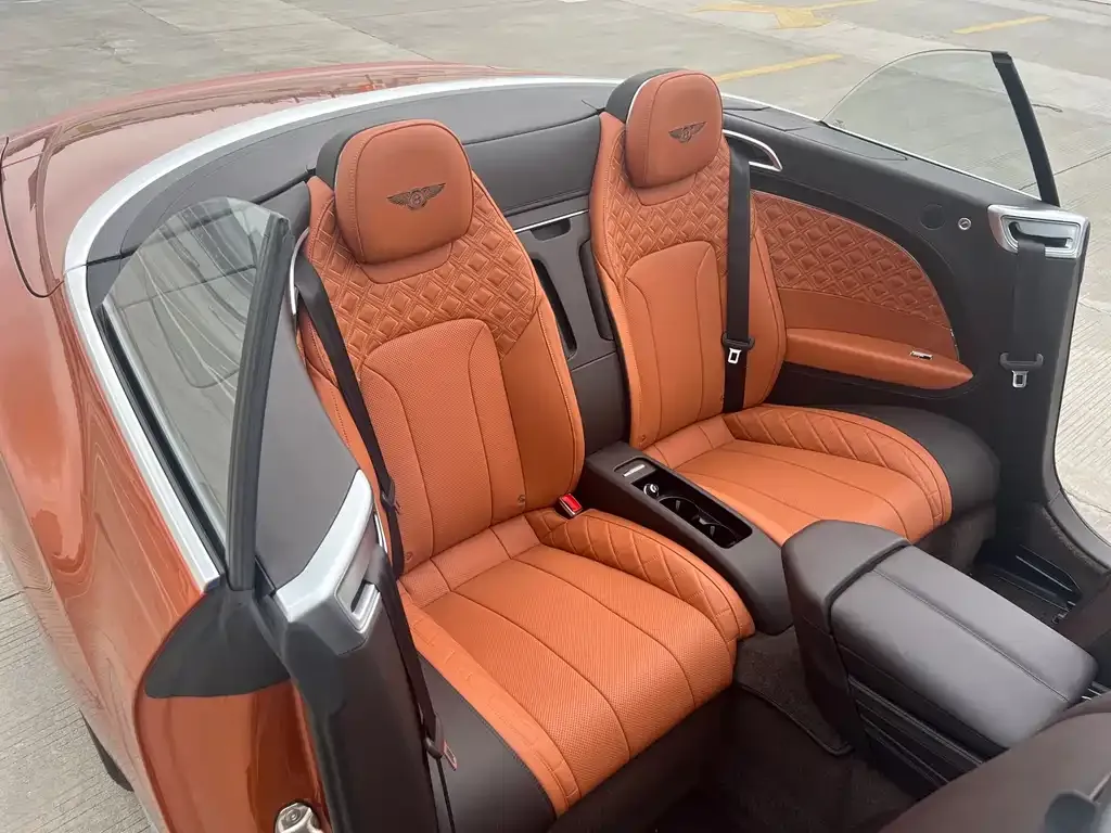 Bentley Continental 2022 из CN, фото 8