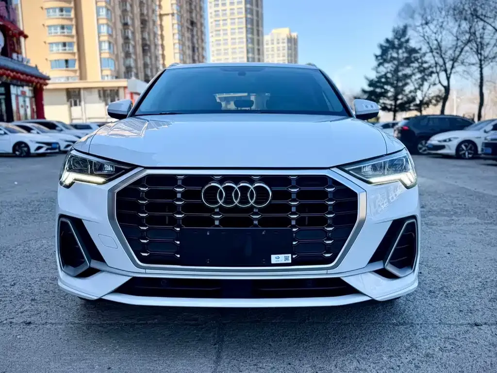 Audi Q3 — фото 3