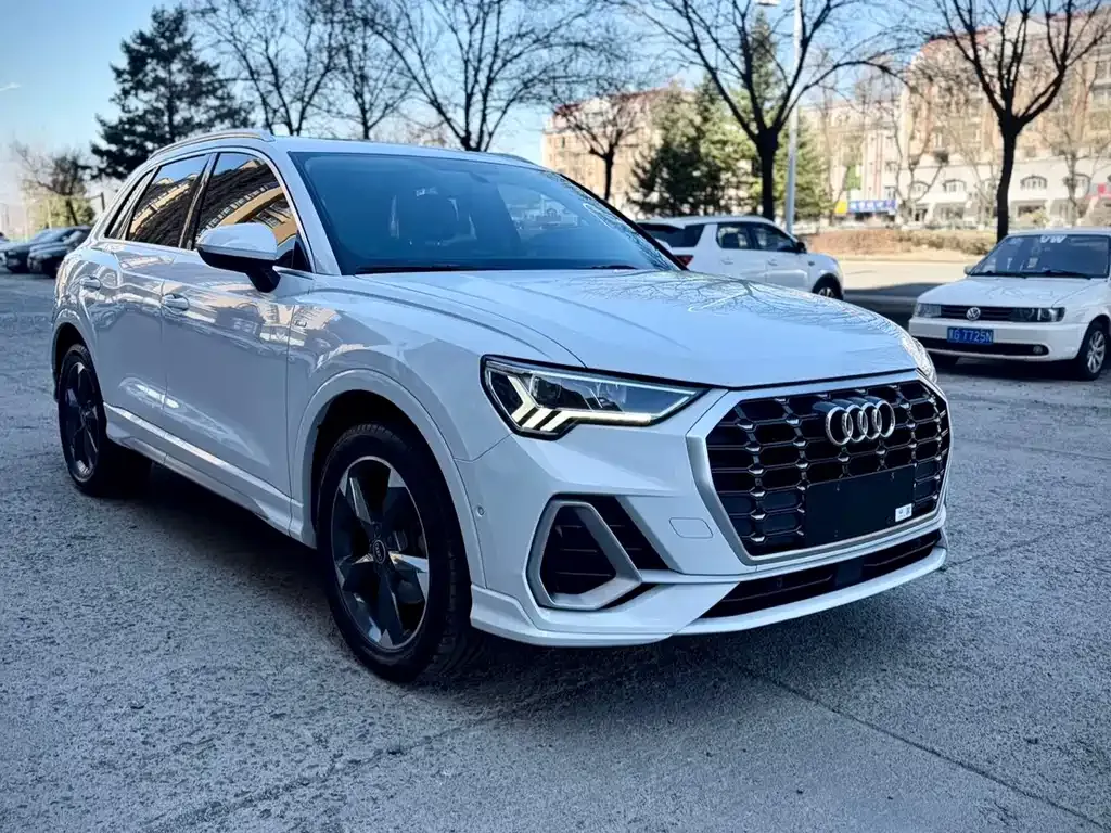 Audi Q3 — фото 5