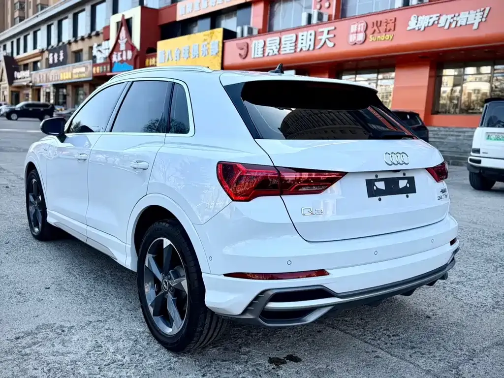 Audi Q3 — фото 10