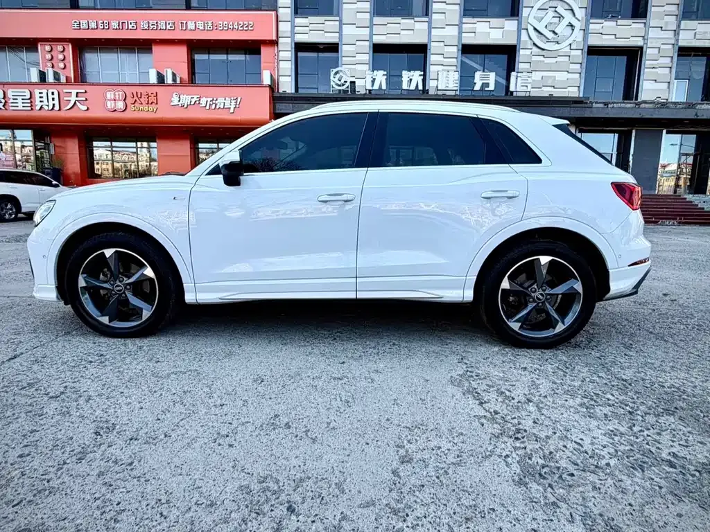 Audi Q3 — фото 8