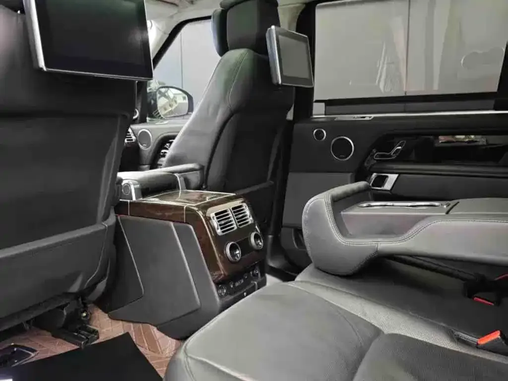 Land Rover Range Rover 2021 из CN, фото 2