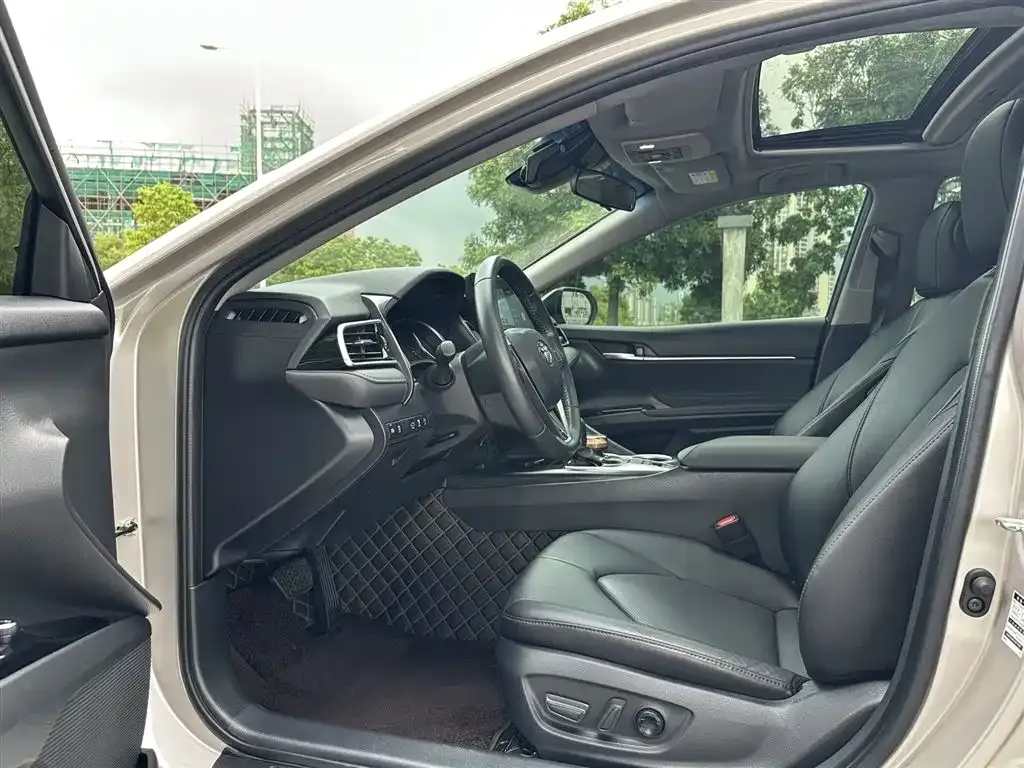 Toyota Camry 2022 из CN, фото 8