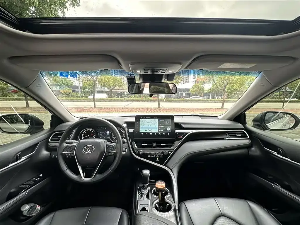 Toyota Camry 2022 из CN, фото 2