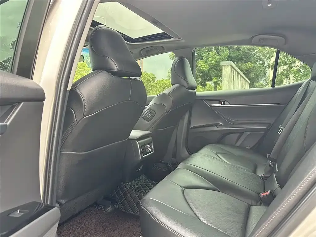 Toyota Camry 2022 из CN, фото 7