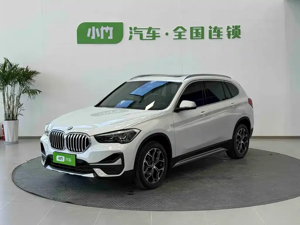 BMW X1 — фото 1