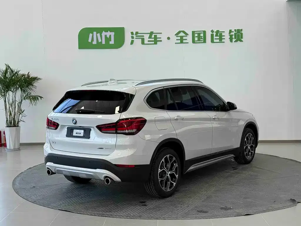 BMW X1 — фото 10