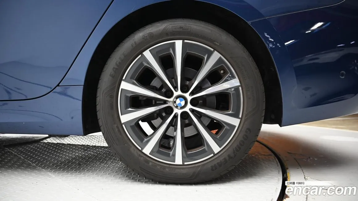 BMW 3-Series 2021 из KR, фото 10