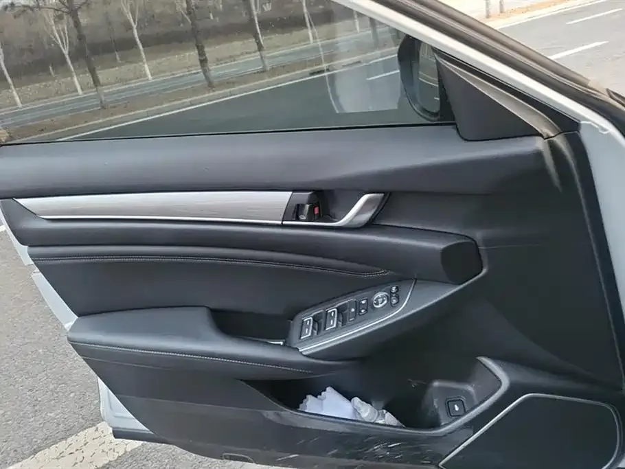 Honda Accord 2022 из CN, фото 2