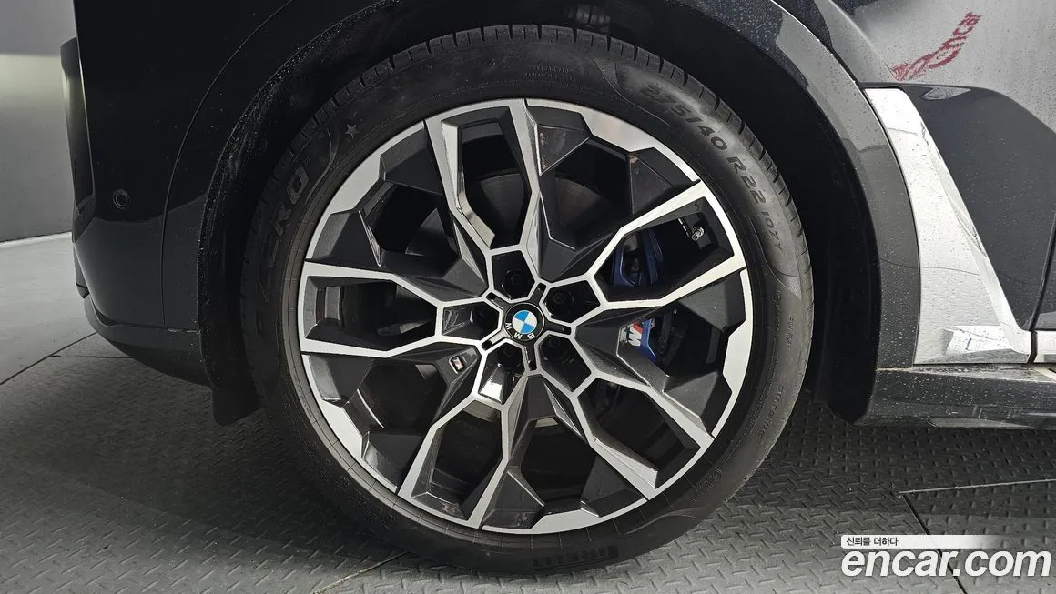 BMW X7 — фото 10