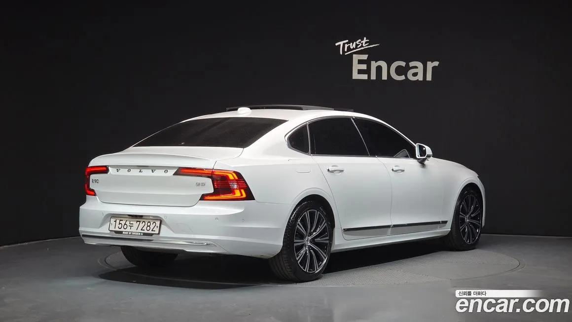 Volvo S90 — фото 9