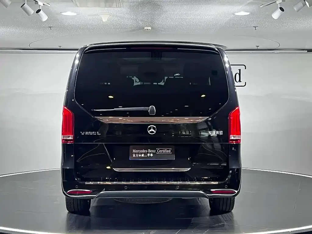 Mercedes-Benz V-Class 2023 из CN, фото 8