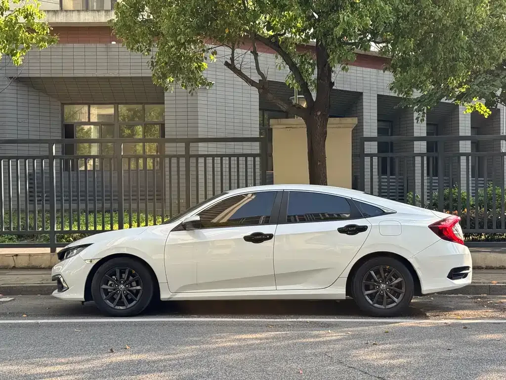 Honda Civic 2021 из CN, фото 10