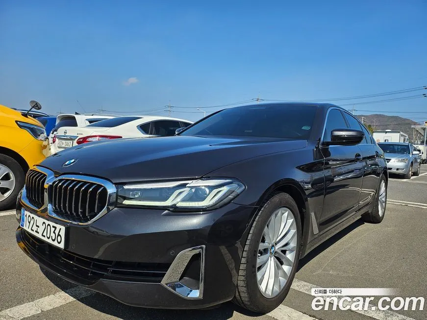 BMW 5-Series — фото 1