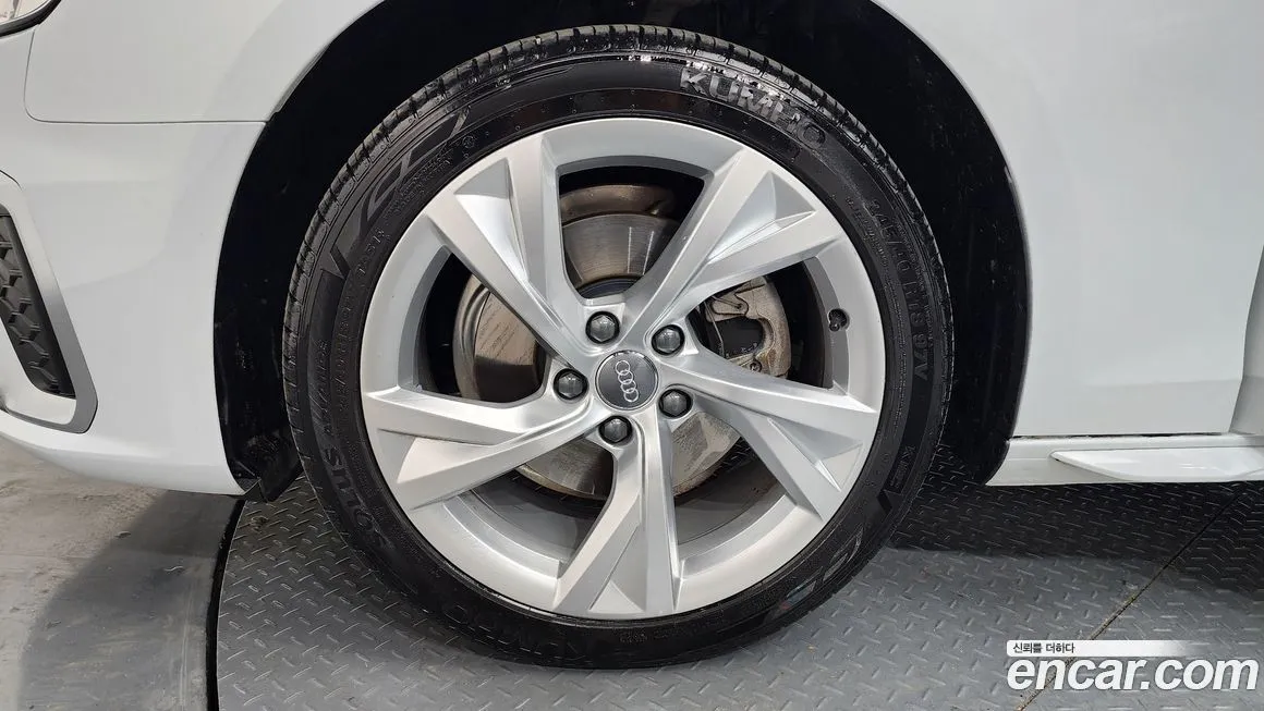 Audi A4 2021 из KR, фото 6