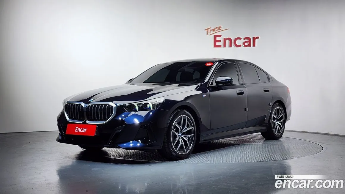 BMW 5-Series 2024 из KR, фото 1
