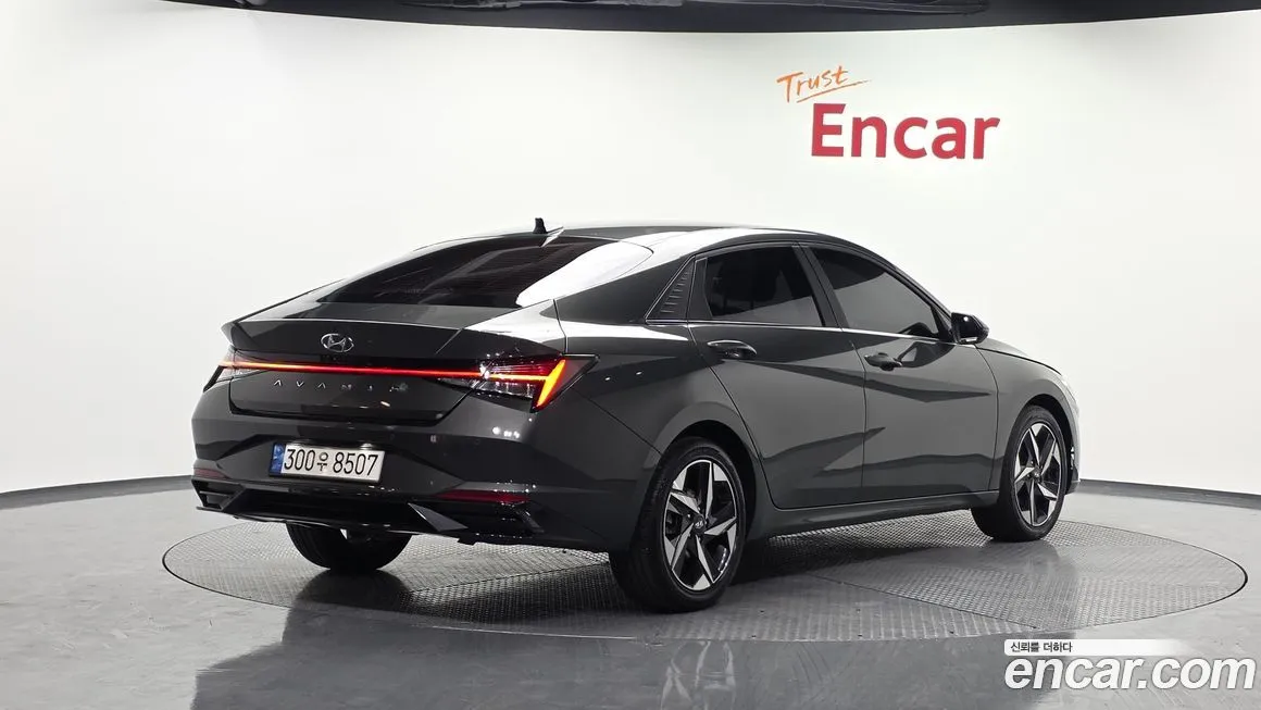 Hyundai AVANTE — фото 3