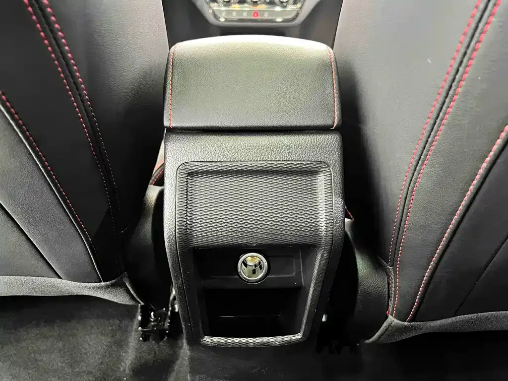 Skoda Kamiq 2023 из CN, фото 4