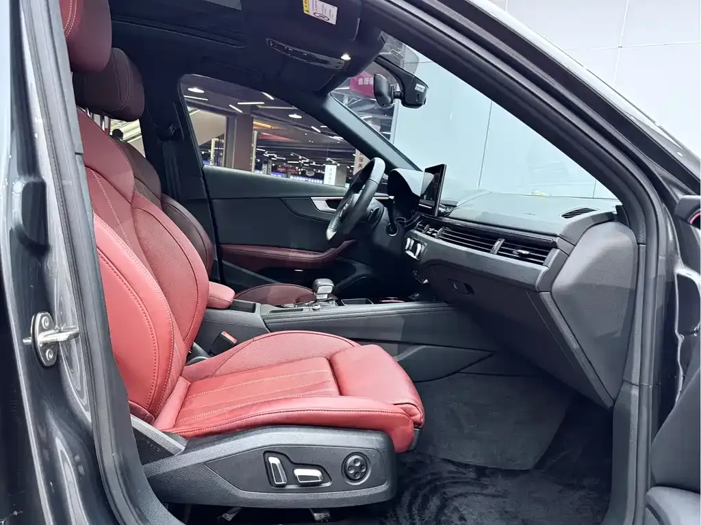 Audi A4L 2024 из CN, фото 10