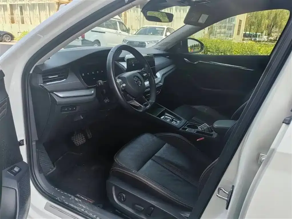 Skoda Octavia 2021 из CN, фото 9