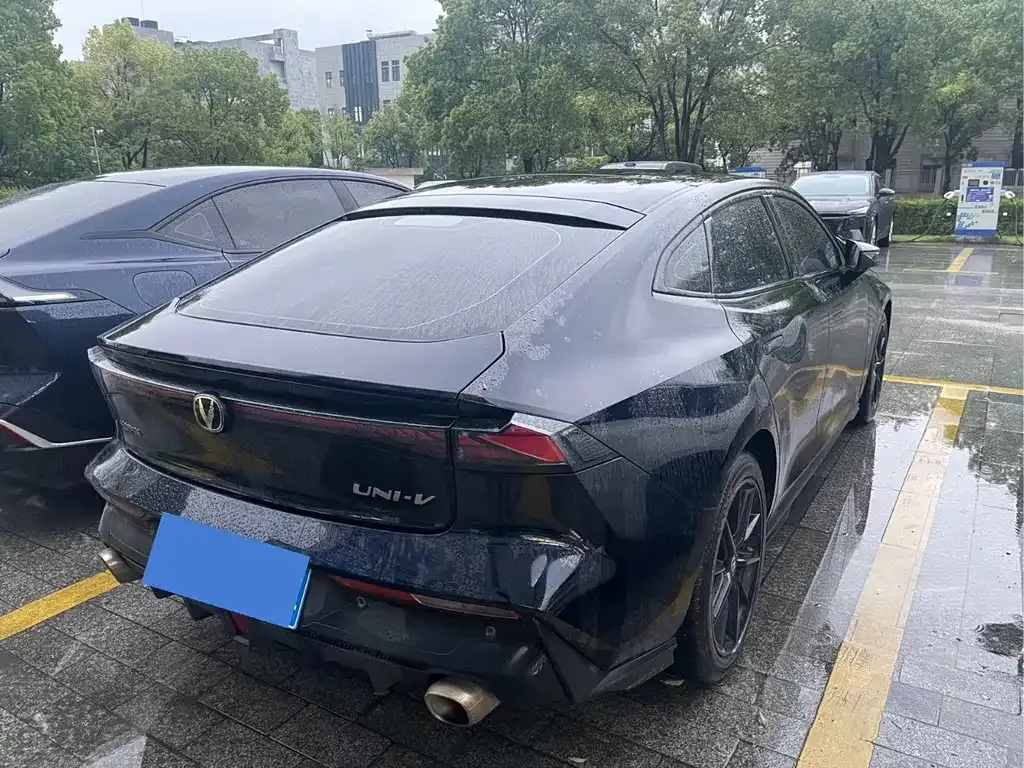 Changan UNI-V 2023 из CN, фото 3