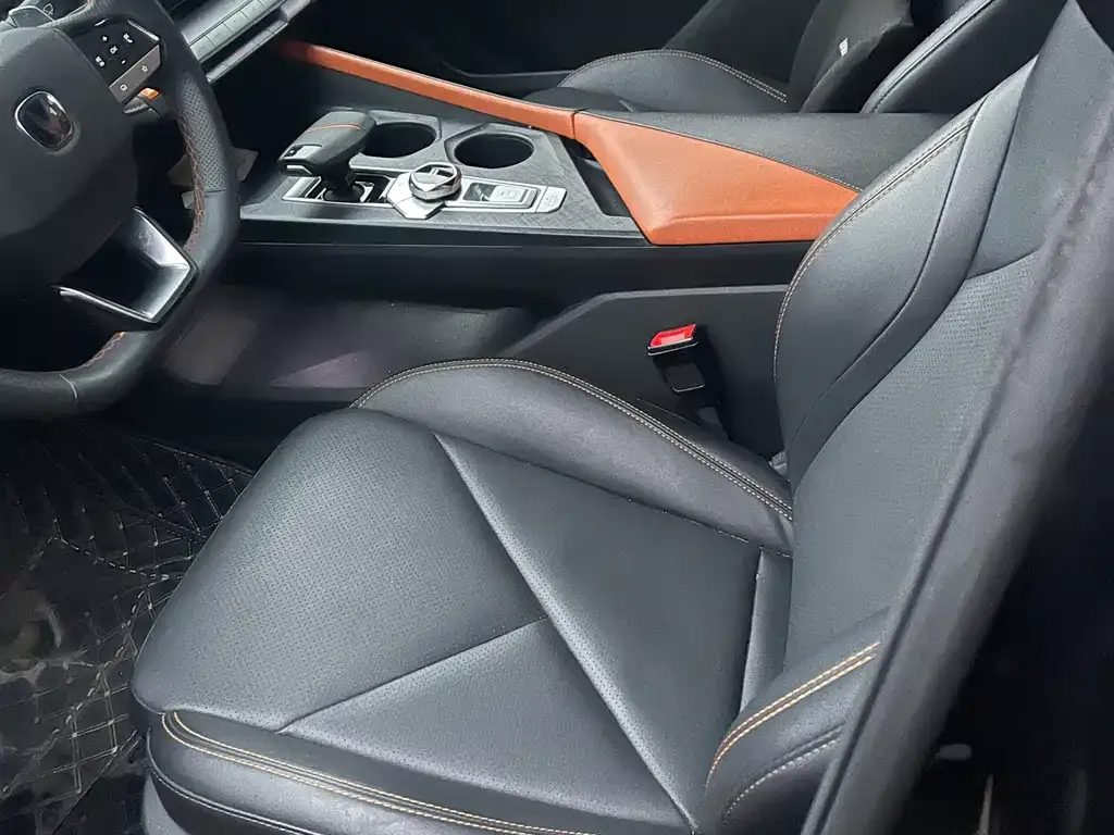 Changan UNI-V 2023 из CN, фото 6