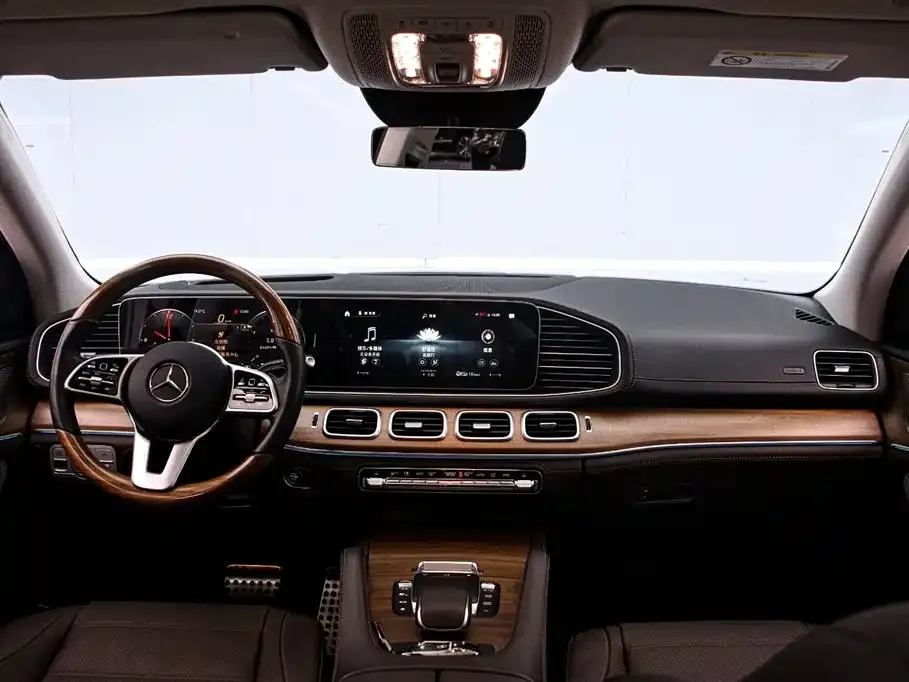 Mercedes-Benz GLS — фото 8