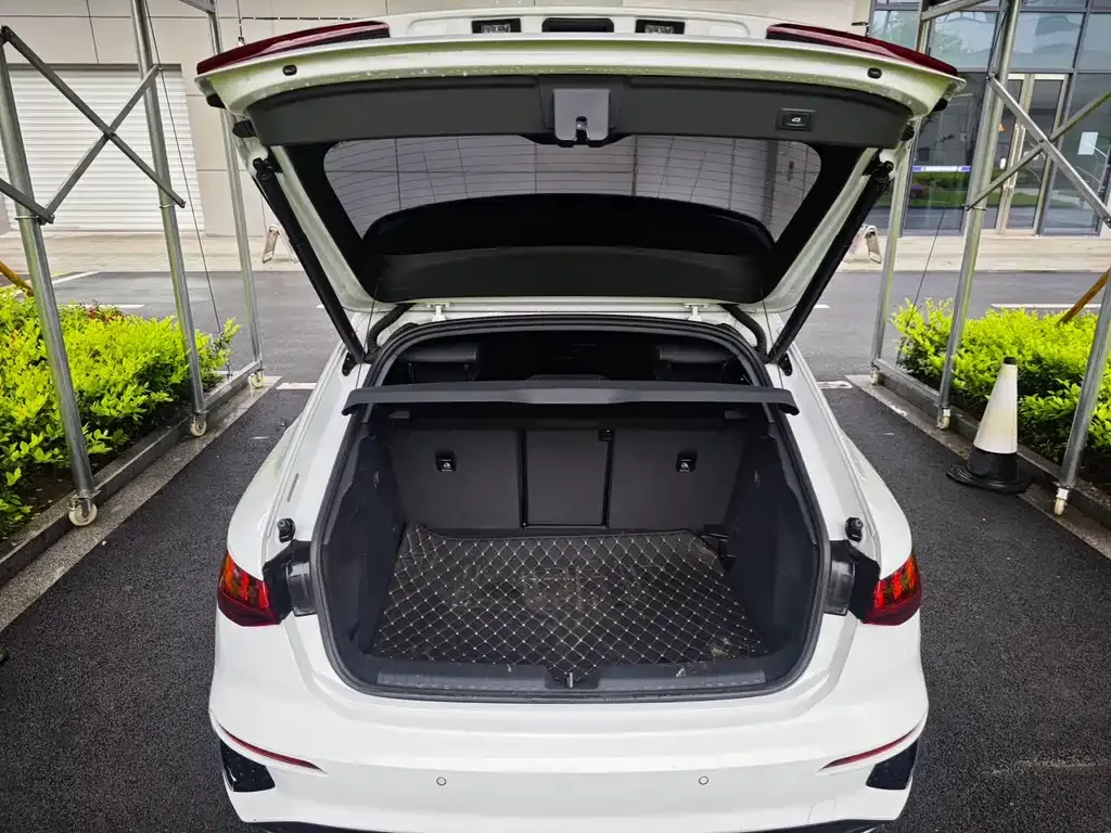 Audi A3 2021 из CN, фото 3