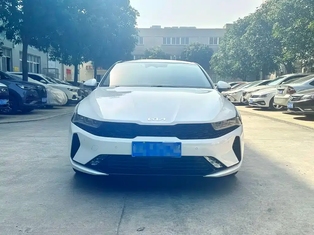 Kia K5 2021 из CN, фото 1