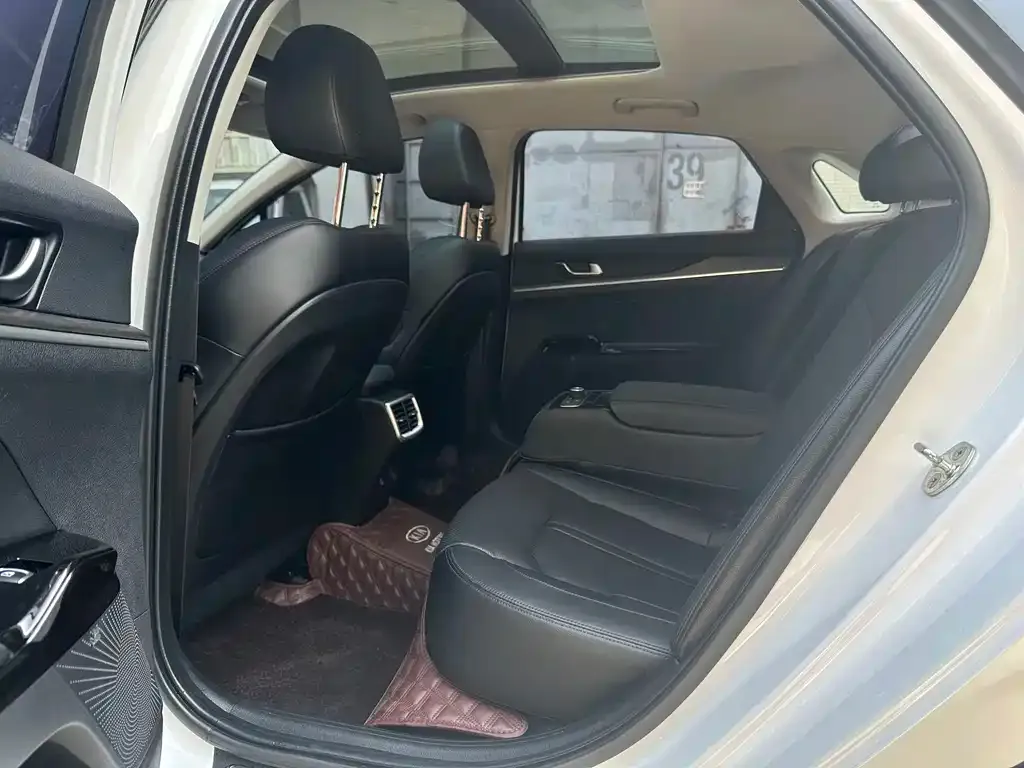 Kia K5 2021 из CN, фото 2