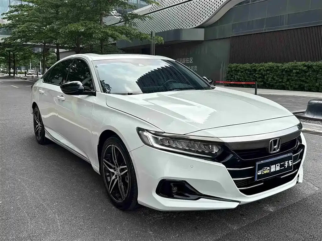 Honda Accord — фото 7