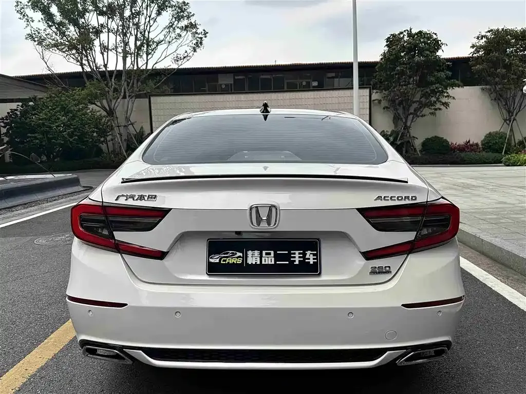 Honda Accord — фото 6