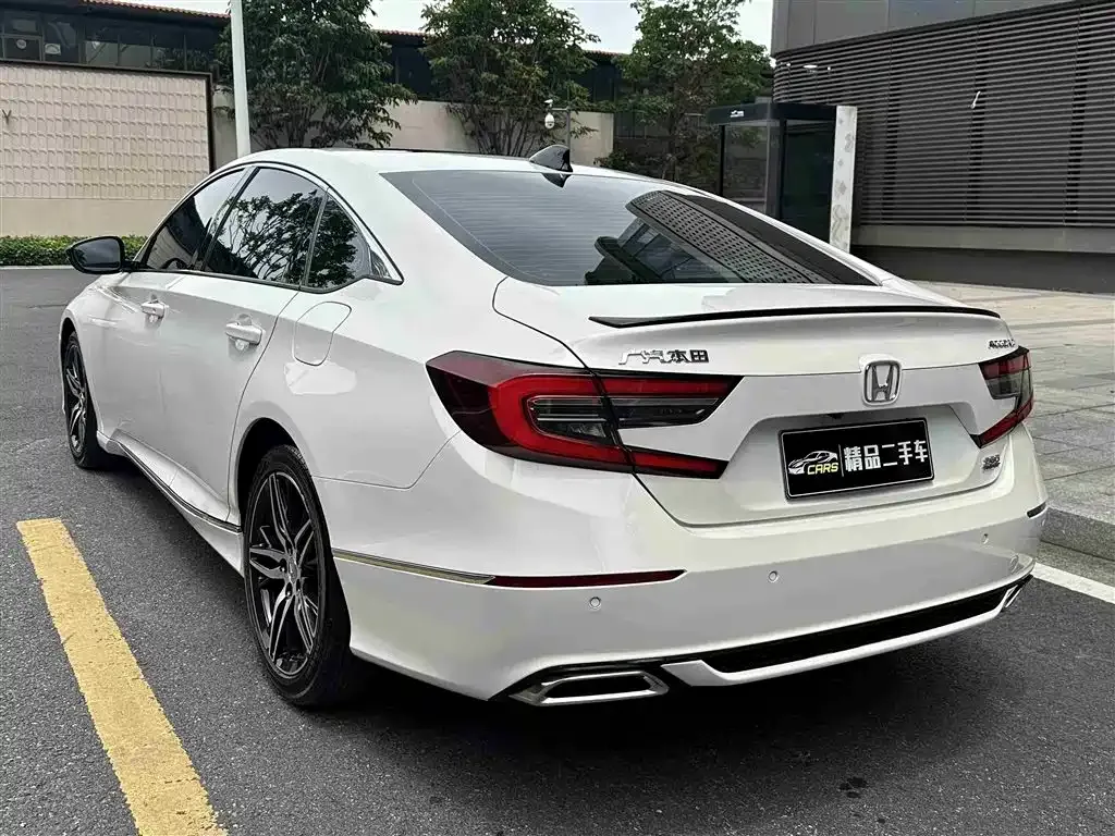 Honda Accord — фото 5