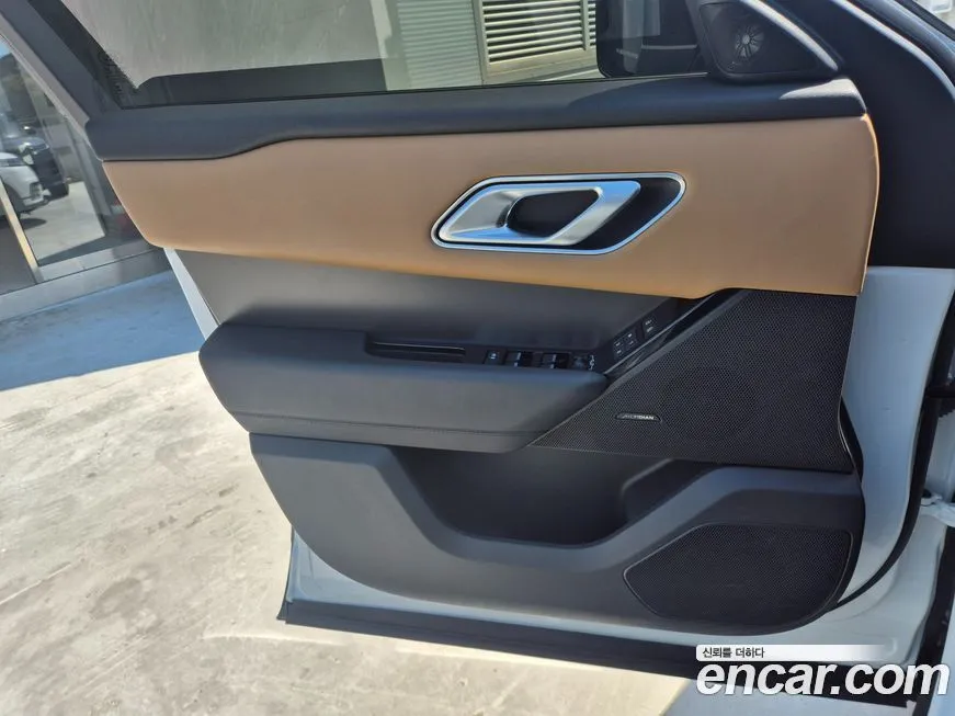 Land Rover Range Rover Velar 2025 из KR, фото 10