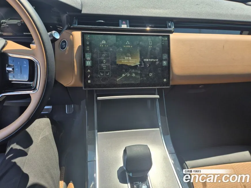 Land Rover Range Rover Velar 2025 из KR, фото 5