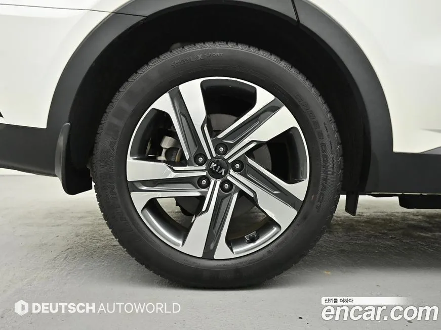 Kia Sorento — фото 6