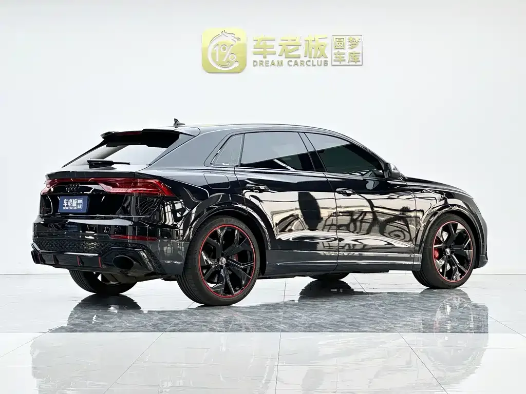 Audi RS Q8 2024 из CN, фото 5