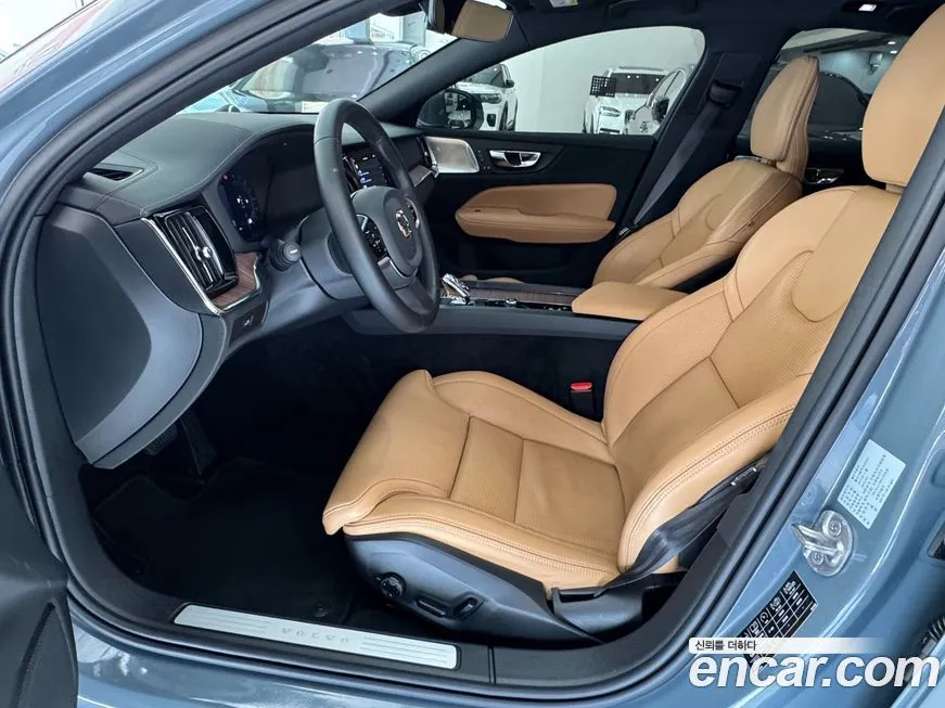 Volvo S60 2023 из KR, фото 7
