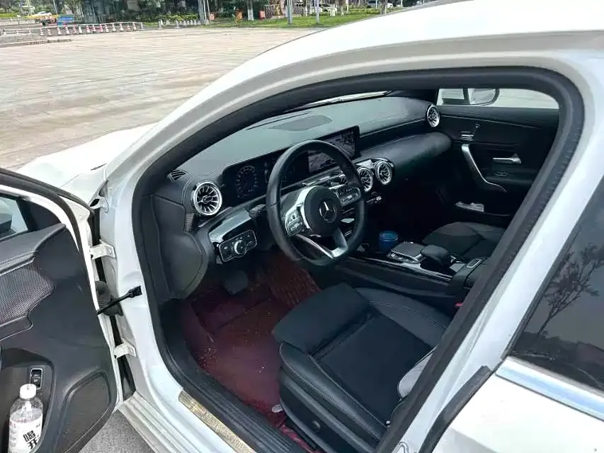 Mercedes-Benz A-Class 2023 из CN, фото 8