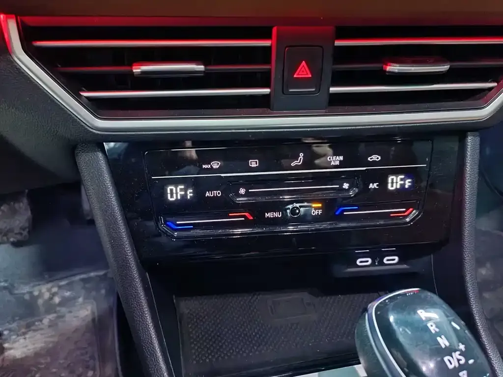 Volkswagen Sagitar 2022 из CN, фото 10
