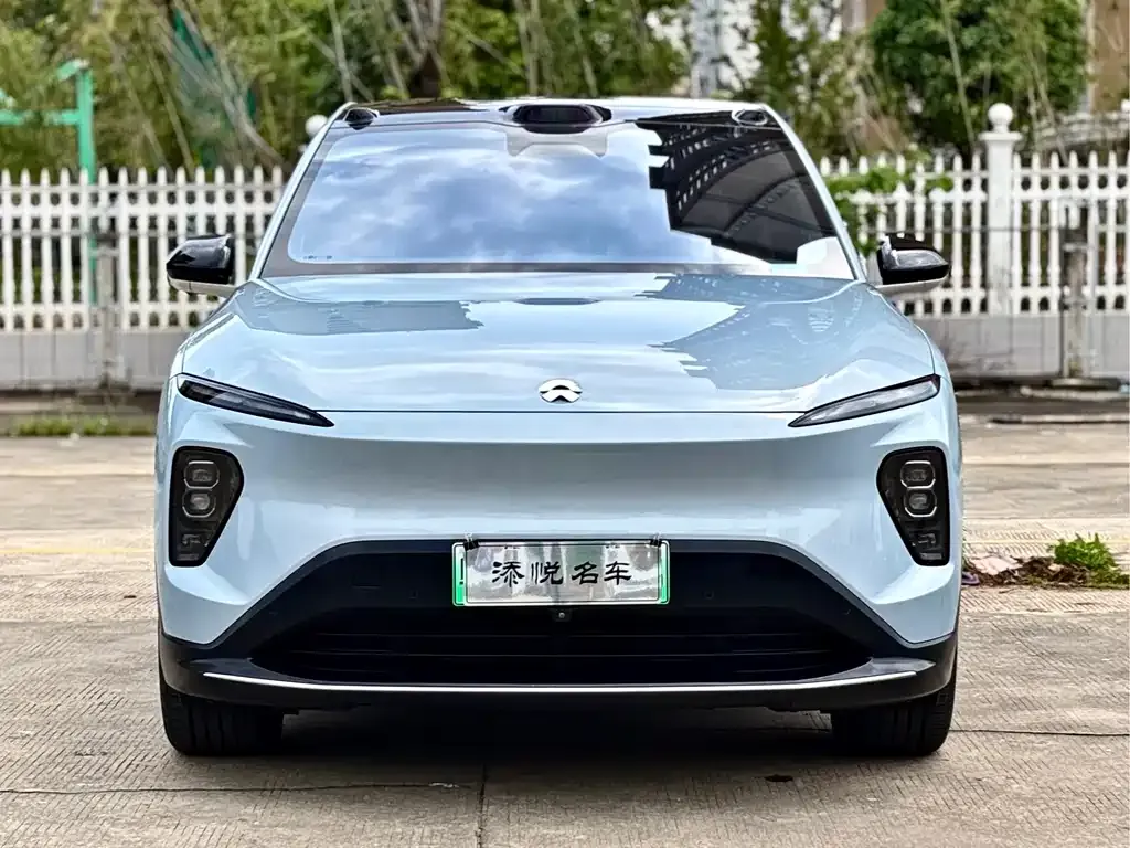 NIO EC7