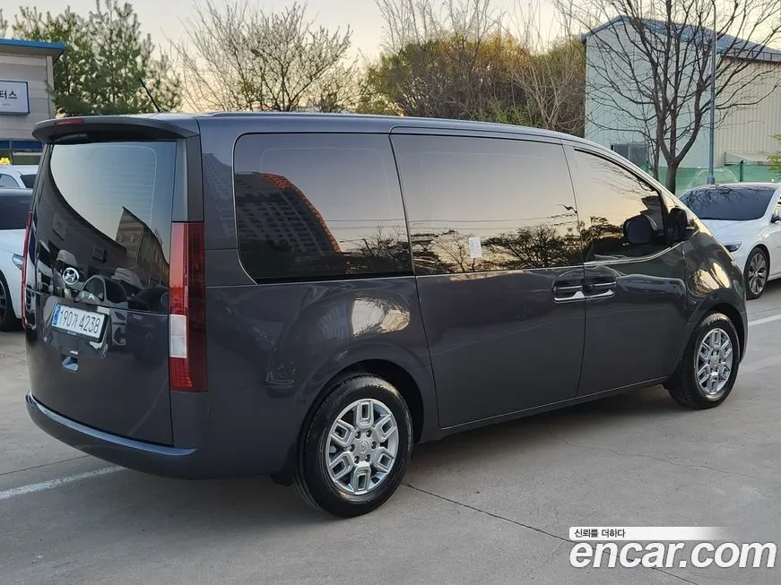 Hyundai Staria 2023 из KR, фото 3