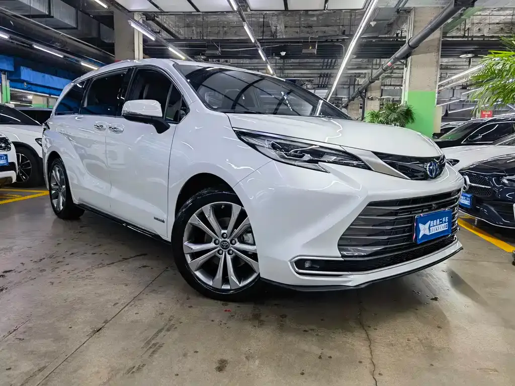Toyota Sienna 2024 из CN, фото 5